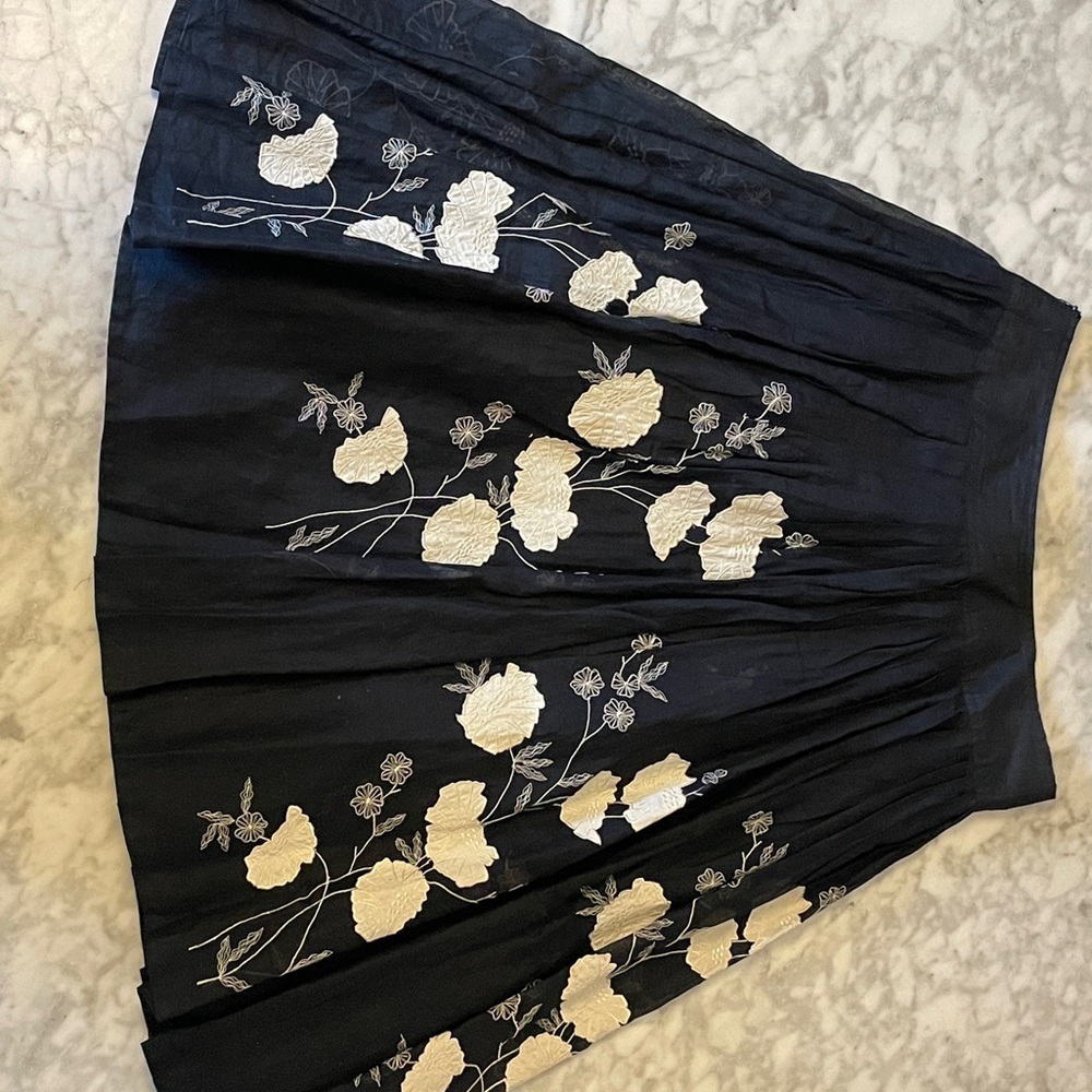 FRENCH CONNECTION SIZE 4 SKIRT
